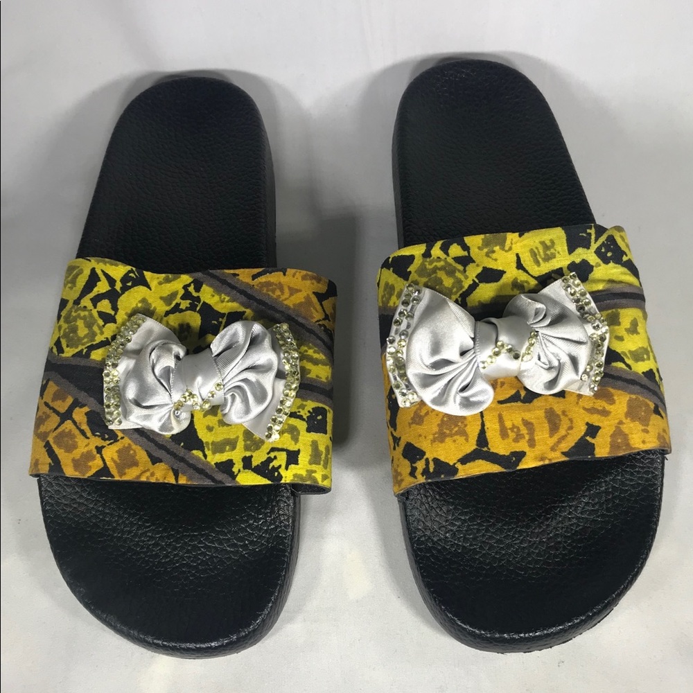 African Casual Slides